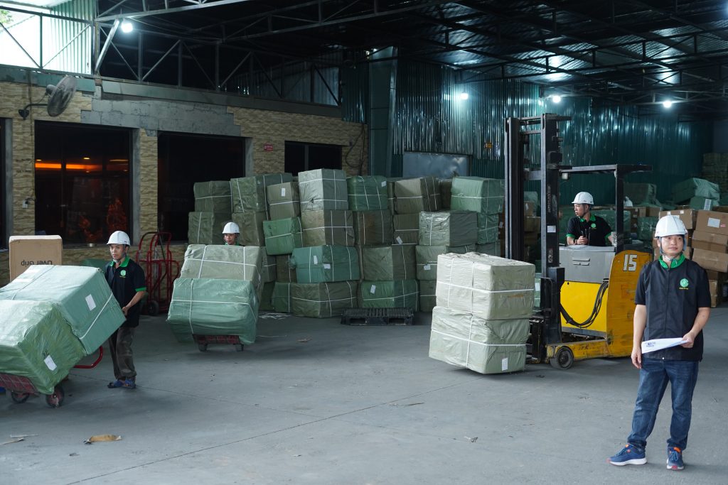 Công ty vận chuyển Trung Việt